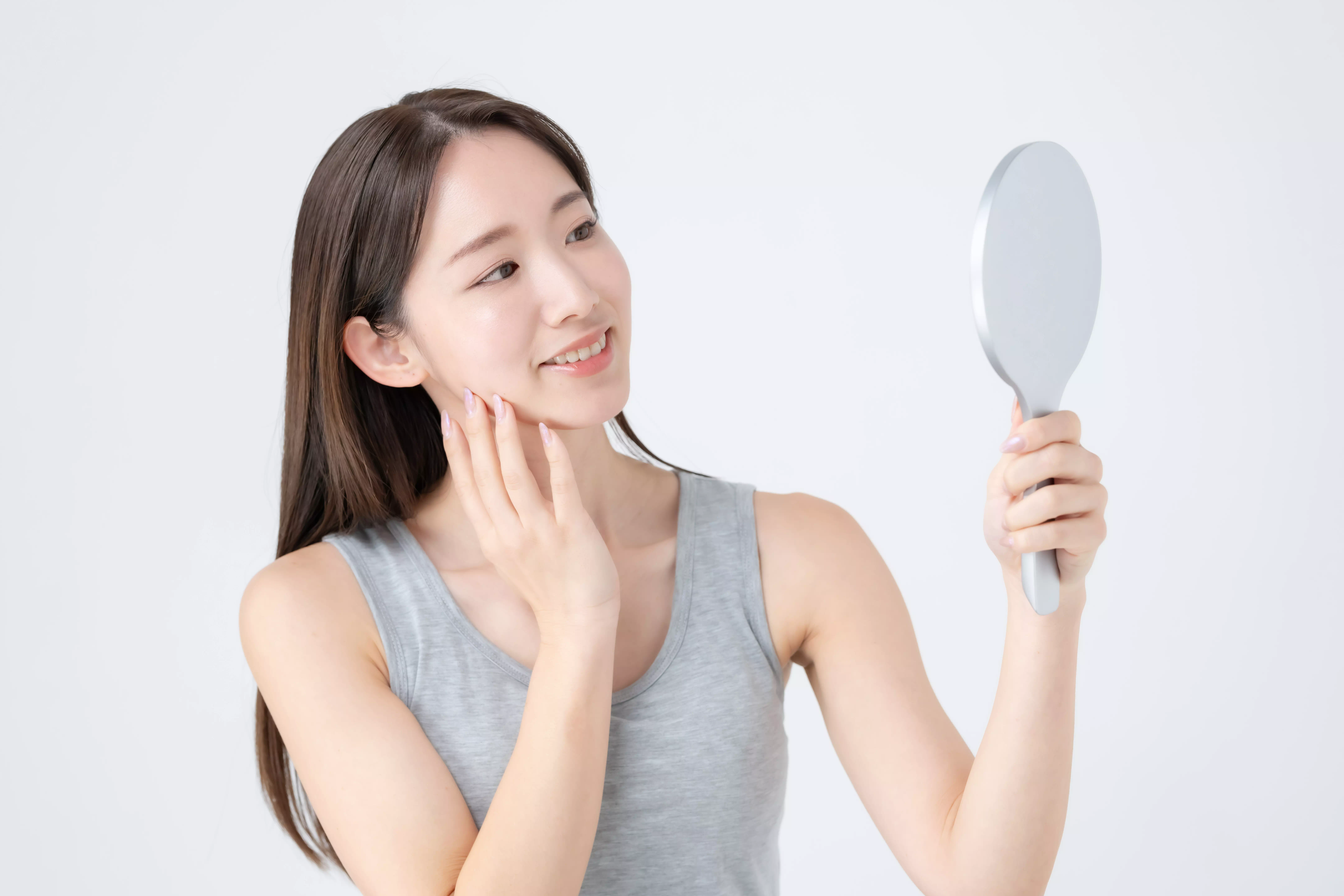 モニターの女性のイメージ画像